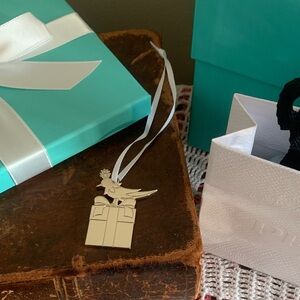 Tiffany and co bird in a present charm ornament 2025 219